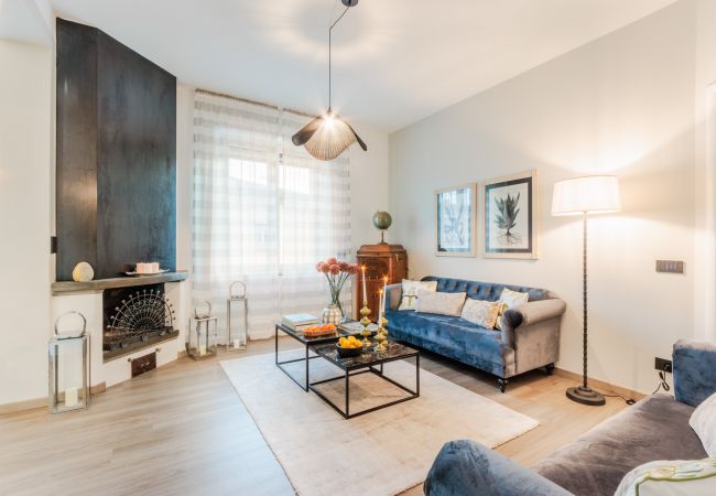 Appartement in Lucca - Modern 3 Bedrooms Apartment with Terrace inside the Walls of Lucca Appartement in Lucca - Modern 3 Bedrooms Apartment with Terrace inside the Walls of Lucca