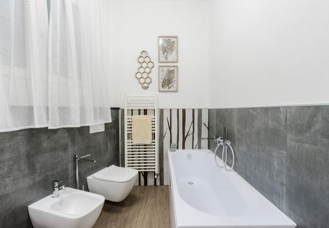 Appartement in Lucca - Modern 3 Bedrooms Apartment with Terrace inside the Walls of Lucca Appartement in Lucca - Modern 3 Bedrooms Apartment with Terrace inside the Walls of Lucca