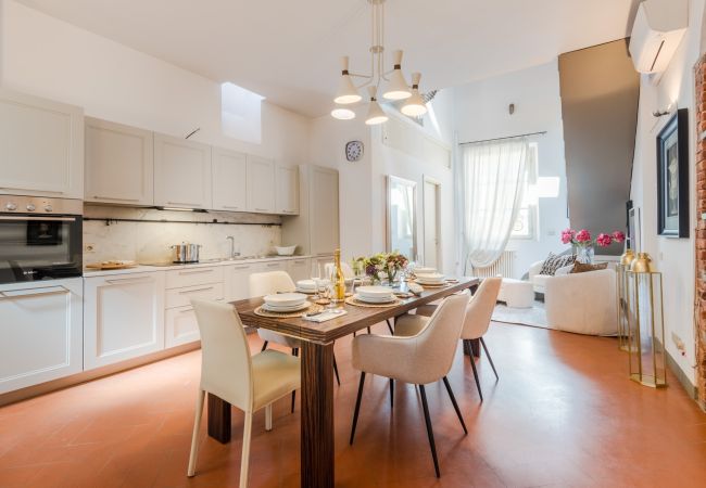  in Lucca - Modern Panoramic Penthouse with Elevator inside the Walls of Lucca