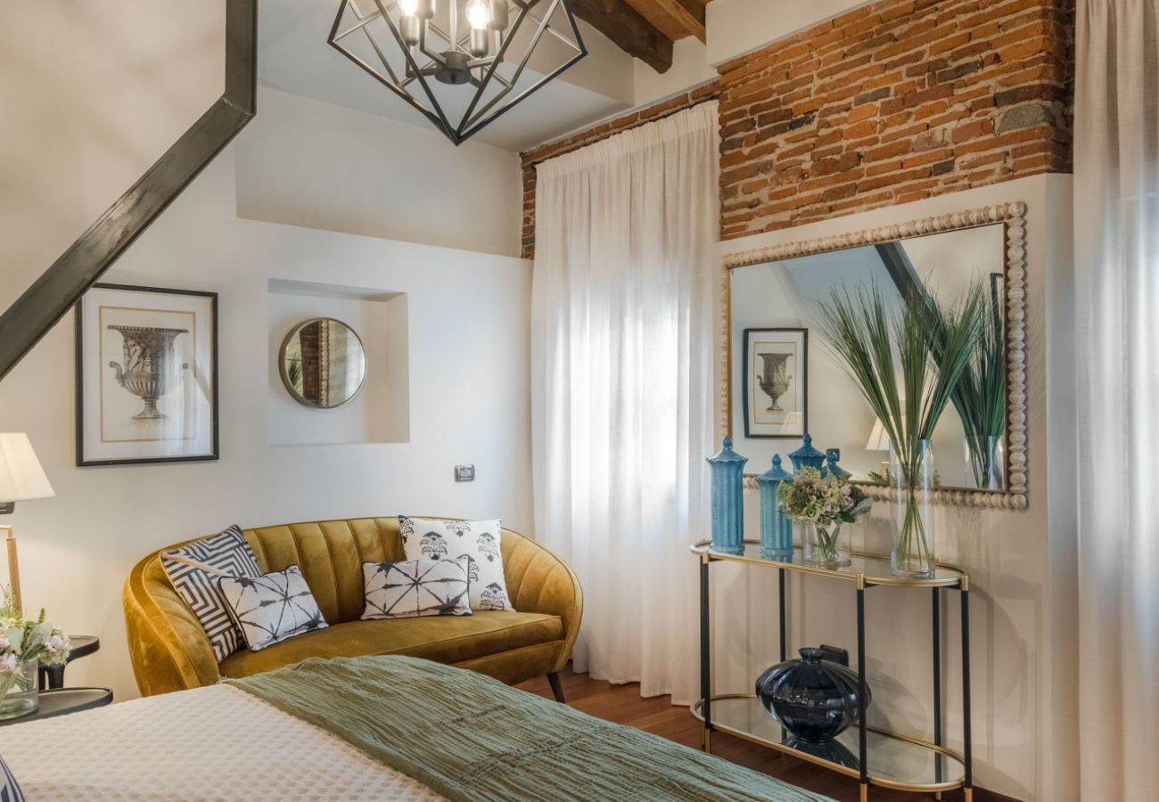 Appartement in Lucca - Dorina Penthouse 2 bedrooms 2 bathrooms inside the Lucca Walls Appartement in Lucca - Dorina Penthouse 2 bedrooms 2 bathrooms inside the Lucca Walls