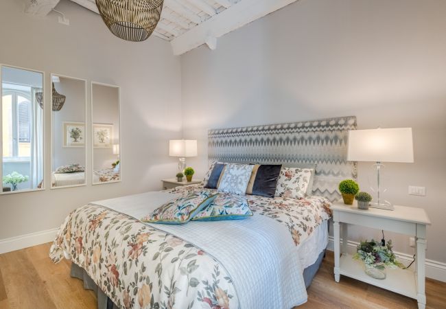 Appartement in Lucca - Luxurious Modern Apartment in the Heart of Historic Lucca Appartement in Lucca - Luxurious Modern Apartment in the Heart of Historic Lucca