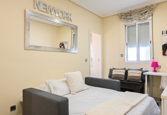 Appartement in Madrid - Coqueto Apartamento de dos dormitorios en Delicias .Temporal  Appartement in Madrid - Coqueto Apartamento de dos dormitorios en Delicias .Temporal