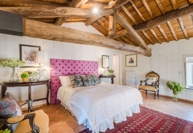 Villa in Lucca - Charming Church converted into Farmhouse with Pool Villa in Lucca - Charming Church converted into Farmhouse with Pool