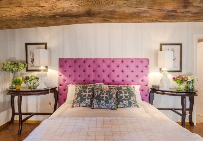 Villa in Lucca - Charming Church converted into Farmhouse with Pool Villa in Lucca - Charming Church converted into Farmhouse with Pool