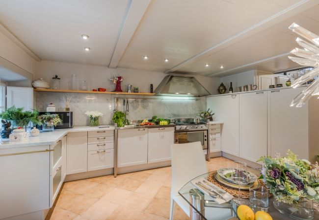 Villa in Lucca - Charming Church converted into Farmhouse with Pool Villa in Lucca - Charming Church converted into Farmhouse with Pool