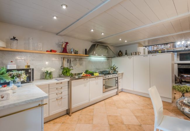 Villa in Lucca - Charming Church converted into Farmhouse with Pool Villa in Lucca - Charming Church converted into Farmhouse with Pool