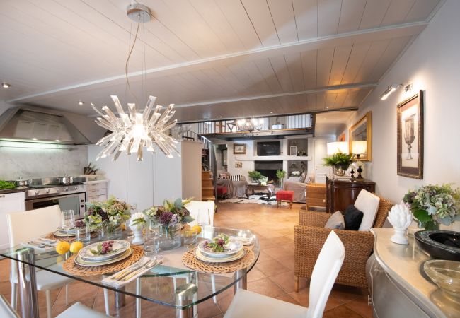 Villa in Lucca - Charming Church converted into Farmhouse with Pool Villa in Lucca - Charming Church converted into Farmhouse with Pool