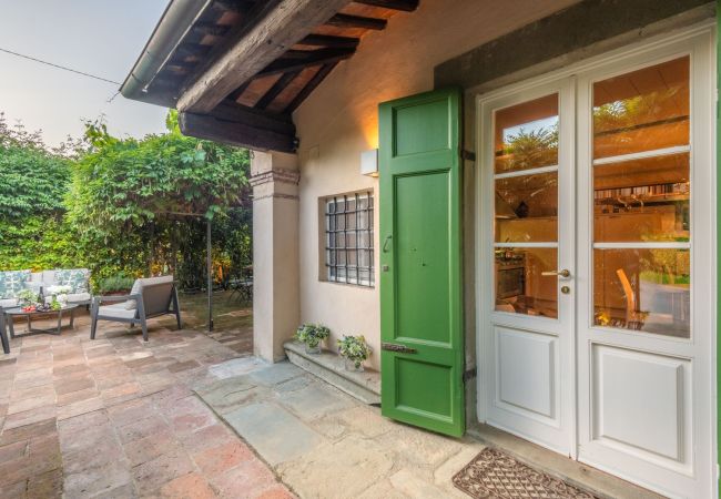 Villa in Lucca - Charming Church converted into Farmhouse with Pool Villa in Lucca - Charming Church converted into Farmhouse with Pool