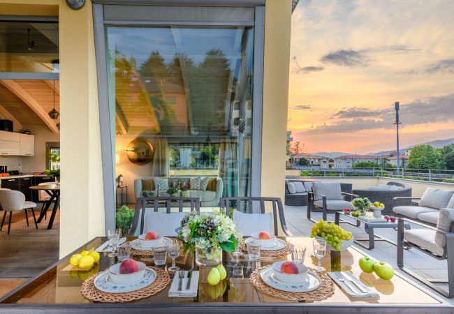 Appartement in Lucca - Modern Panoramic Loft with Terrace, Elevator, Parking Appartement in Lucca - Modern Panoramic Loft with Terrace, Elevator, Parking