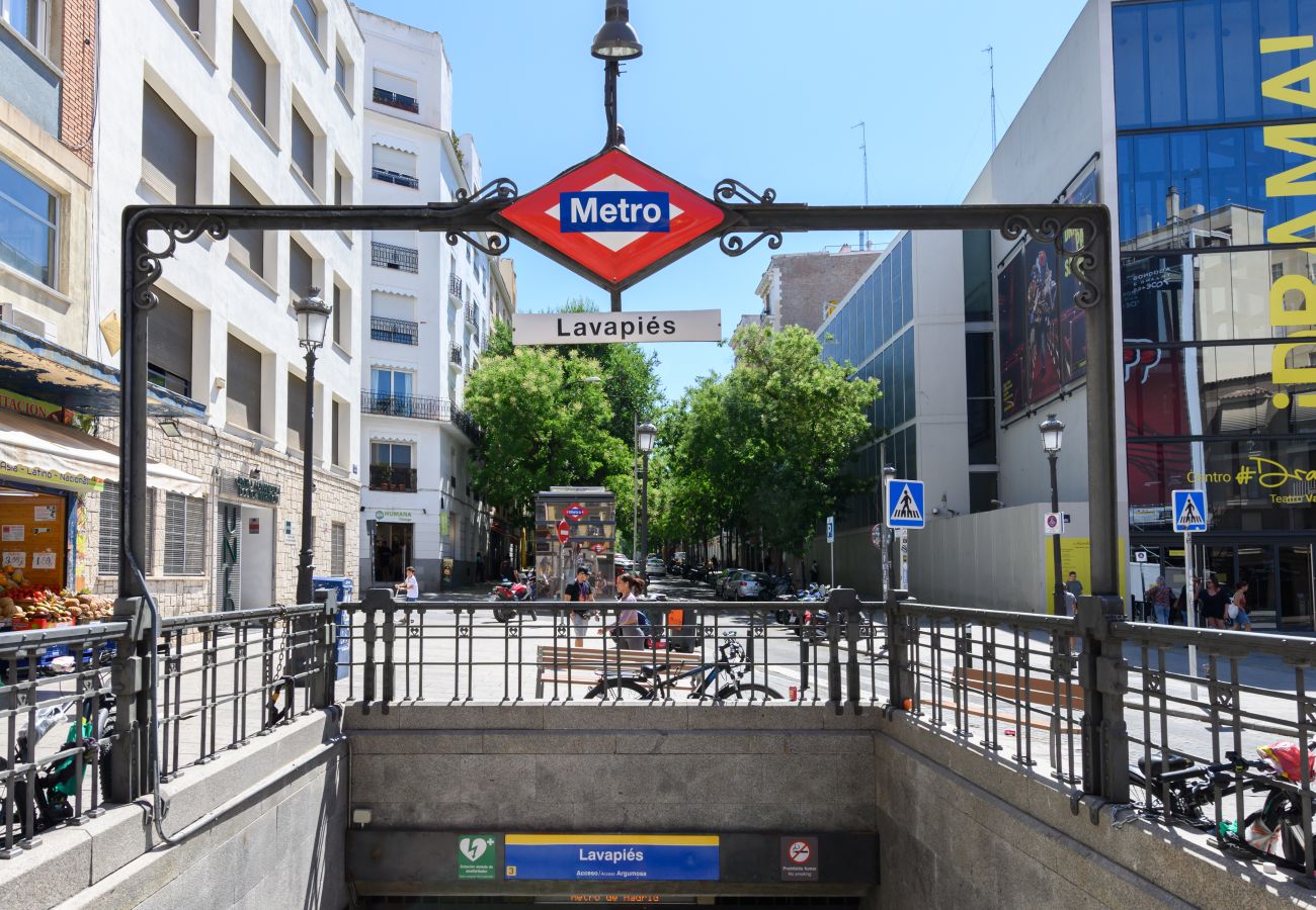 Studio in Madrid - Encantadora vivienda a pocos minutos del metro Lavapies .Temporal  Studio in Madrid - Encantadora vivienda a pocos minutos del metro Lavapies .Temporal
