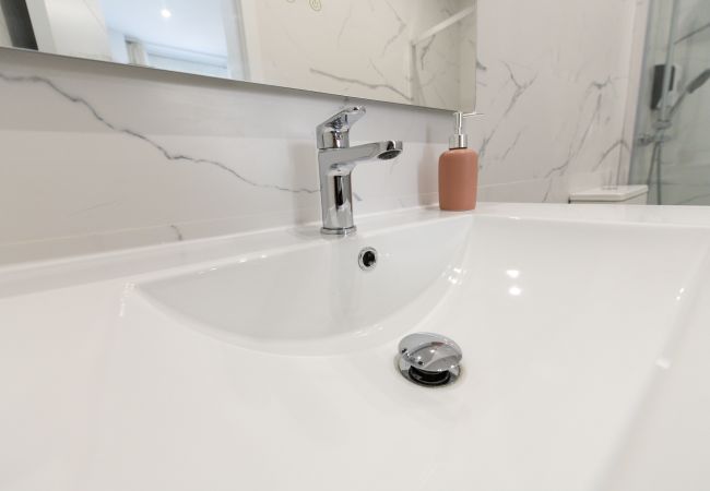 Appartement in Madrid - Elegancia y Funcionalidad en San Bernardo: Piso con Baños en Suite Appartement in Madrid - Elegancia y Funcionalidad en San Bernardo: Piso con Baños en Suite