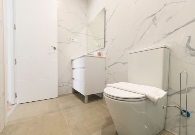 Appartement in Madrid - Elegancia y Funcionalidad en San Bernardo: Piso con Baños en Suite Appartement in Madrid - Elegancia y Funcionalidad en San Bernardo: Piso con Baños en Suite