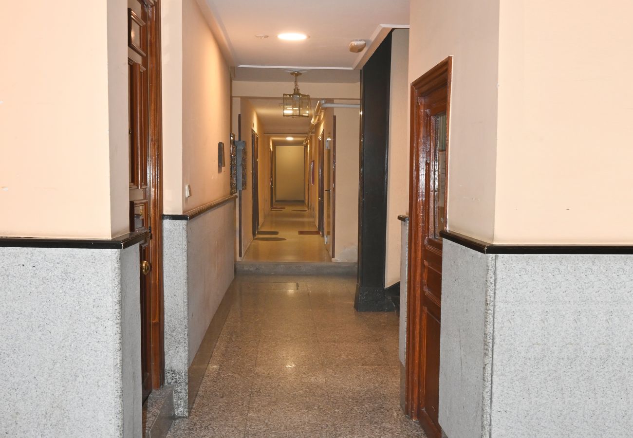 Appartement in Madrid - Piso moderno y práctico en Chamberí .Temporal Appartement in Madrid - Piso moderno y práctico en Chamberí .Temporal