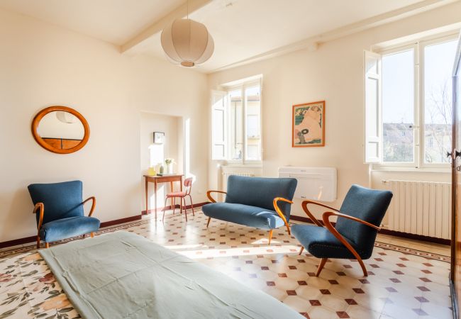 Appartement in Lucca - Spacious Apartment Overlooking the Canal in Lucca – 3 Bedrooms, 2 Bathrooms Appartement in Lucca - Spacious Apartment Overlooking the Canal in Lucca – 3 Bedrooms, 2 Bathrooms