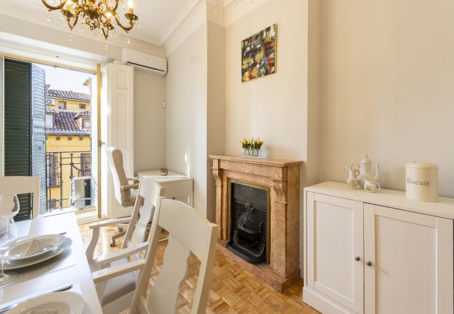 Appartement in Madrid - Acogedor piso con balcones en el centro de Madrid , a unos pasos de la Plaza Mayor .Temporal Appartement in Madrid - Acogedor piso con balcones en el centro de Madrid , a unos pasos de la Plaza Mayor .Temporal