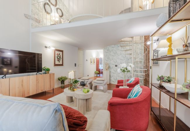 Appartement in Lucca - Smart Penthouse with Views over Amphiteatre Square Appartement in Lucca - Smart Penthouse with Views over Amphiteatre Square