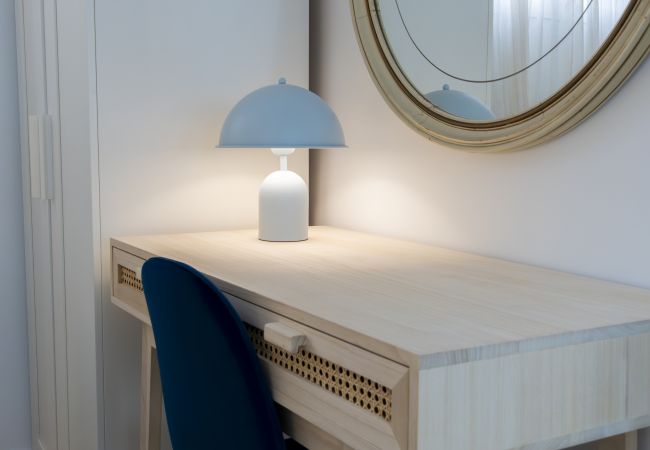 Appartement in Madrid - Magnífico Piso de 3 dormitorios en Madres Plaza de Mayo – Espacioso y Cómodo –Madrid. Temporal  Appartement in Madrid - Magnífico Piso de 3 dormitorios en Madres Plaza de Mayo – Espacioso y Cómodo –Madrid. Temporal