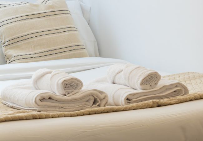 Appartement in Madrid - Magnífico Piso de 3 dormitorios en Madres Plaza de Mayo – Espacioso y Cómodo –Madrid. Temporal  Appartement in Madrid - Magnífico Piso de 3 dormitorios en Madres Plaza de Mayo – Espacioso y Cómodo –Madrid. Temporal