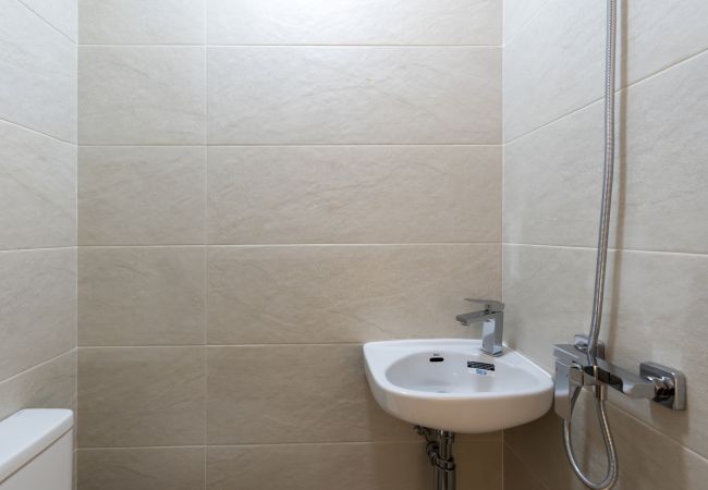 Appartement in Madrid - Magnífico Piso de 3 dormitorios en Madres Plaza de Mayo – Espacioso y Cómodo –Madrid. Temporal  Appartement in Madrid - Magnífico Piso de 3 dormitorios en Madres Plaza de Mayo – Espacioso y Cómodo –Madrid. Temporal