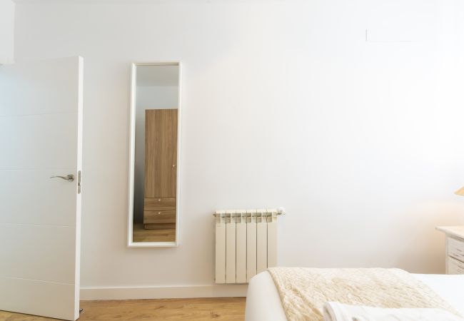 Appartement in Madrid - Magnífico Piso de 3 dormitorios en Madres Plaza de Mayo – Espacioso y Cómodo –Madrid. Temporal  Appartement in Madrid - Magnífico Piso de 3 dormitorios en Madres Plaza de Mayo – Espacioso y Cómodo –Madrid. Temporal