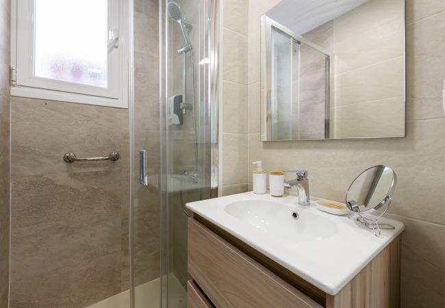 Appartement in Madrid - Magnífico Piso de 3 dormitorios en Madres Plaza de Mayo – Espacioso y Cómodo –Madrid. Temporal  Appartement in Madrid - Magnífico Piso de 3 dormitorios en Madres Plaza de Mayo – Espacioso y Cómodo –Madrid. Temporal