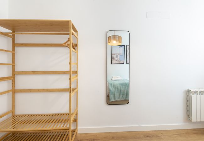 Appartement in Madrid - Magnífico Piso de 3 dormitorios en Madres Plaza de Mayo – Espacioso y Cómodo –Madrid. Temporal  Appartement in Madrid - Magnífico Piso de 3 dormitorios en Madres Plaza de Mayo – Espacioso y Cómodo –Madrid. Temporal