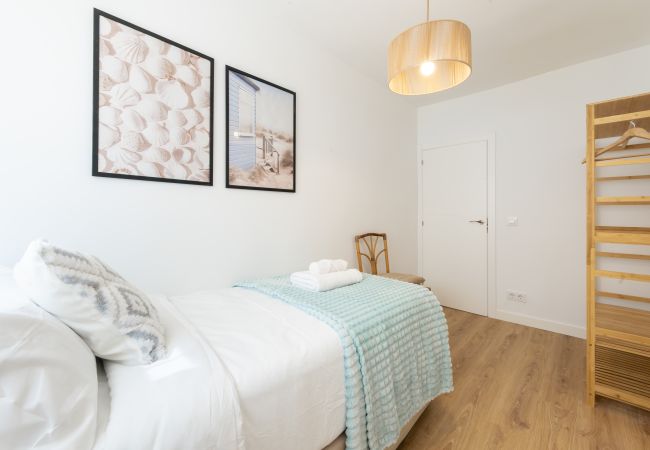 Appartement in Madrid - Magnífico Piso de 3 dormitorios en Madres Plaza de Mayo – Espacioso y Cómodo –Madrid. Temporal  Appartement in Madrid - Magnífico Piso de 3 dormitorios en Madres Plaza de Mayo – Espacioso y Cómodo –Madrid. Temporal