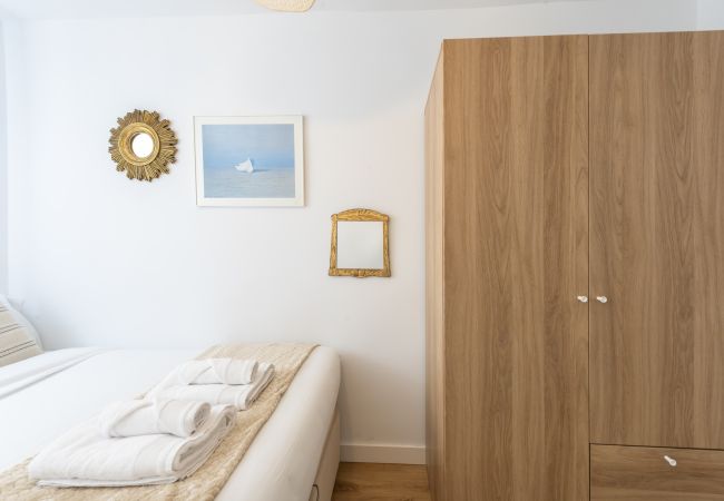 Appartement in Madrid - Magnífico Piso de 3 dormitorios en Madres Plaza de Mayo – Espacioso y Cómodo –Madrid. Temporal  Appartement in Madrid - Magnífico Piso de 3 dormitorios en Madres Plaza de Mayo – Espacioso y Cómodo –Madrid. Temporal