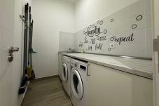 Rent by room in Madrid - Ámsterdam: habitación con comodidad y zonas compartidas Gran Vía-Madrid