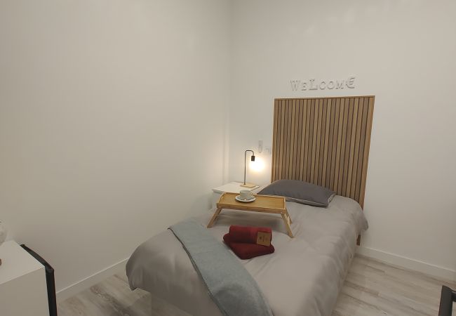  in Madrid - Shanghái: habitación con comodidad y zonas compartidas Gran Vía-Madrid