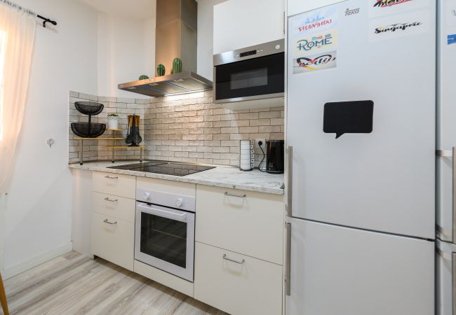 Rent by room in Madrid - Roma: habitación con comodidad y zonas compartidas Gran Vía-Madrid.Temporal Rent by room in Madrid - Roma: habitación con comodidad y zonas compartidas Gran Vía-Madrid.Temporal