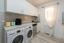Rent by room in Madrid - Roma: habitación con comodidad y zonas compartidas Gran Vía-Madrid