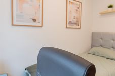 Rent by room in Madrid - La Paz: Habitación con confort y esencia boliviana en Madrid