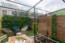 Rent by room in Madrid - La Paz: Habitación con confort y esencia boliviana en Madrid