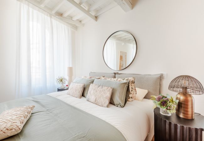 Appartement in Lucca - Smart Apartment with Terrace and elevator in Lucca Appartement in Lucca - Smart Apartment with Terrace and elevator in Lucca