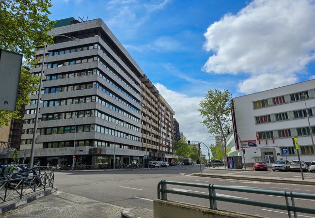 Appartement in Madrid - Alquiler Mensual en Madrid – Piso Exterior con 1 Dormitorio + Estudio y 2 Baños.Temporal Appartement in Madrid - Alquiler Mensual en Madrid – Piso Exterior con 1 Dormitorio + Estudio y 2 Baños.Temporal