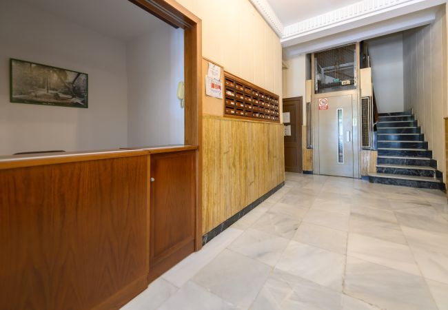 Studio in Madrid - Estudio con balcón – Todo lo que necesitas para una estancia perfecta en Madrid. Temporal Studio in Madrid - Estudio con balcón – Todo lo que necesitas para una estancia perfecta en Madrid. Temporal