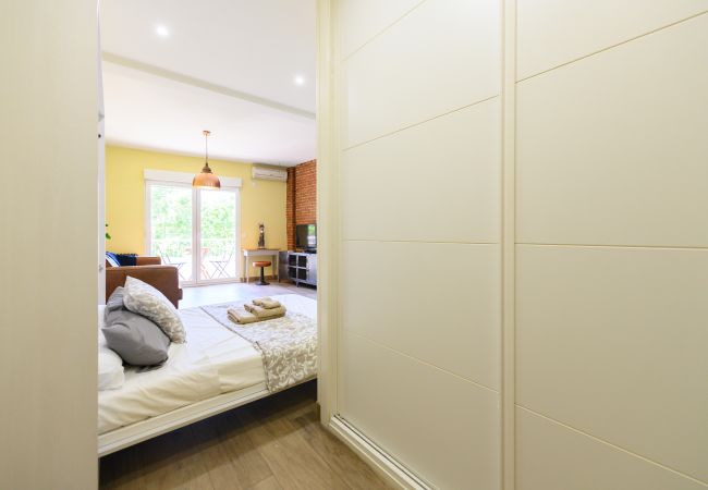 Studio in Madrid - Estudio con balcón – Todo lo que necesitas para una estancia perfecta en Madrid. Temporal Studio in Madrid - Estudio con balcón – Todo lo que necesitas para una estancia perfecta en Madrid. Temporal