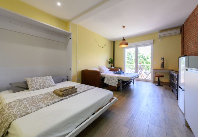 Studio in Madrid - Estudio con balcón – Todo lo que necesitas para una estancia perfecta en Madrid. Temporal Studio in Madrid - Estudio con balcón – Todo lo que necesitas para una estancia perfecta en Madrid. Temporal