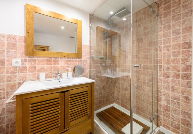 Appartement in Madrid - Piso moderno de 1 dormitorio con ventanales y sofá cama para invitados en Madrid.Temporal  Appartement in Madrid - Piso moderno de 1 dormitorio con ventanales y sofá cama para invitados en Madrid.Temporal