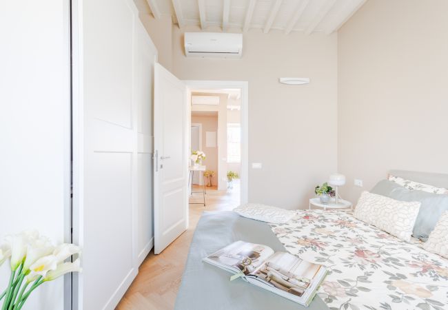 Appartement in Lucca - The White Lotus Penthouse, Modern Flat with Elevator Appartement in Lucca - The White Lotus Penthouse, Modern Flat with Elevator