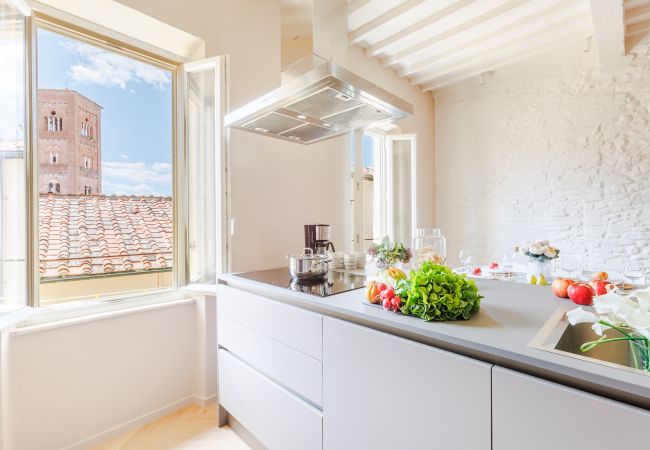 Appartement in Lucca - The White Lotus Penthouse, Modern Flat with Elevator Appartement in Lucca - The White Lotus Penthouse, Modern Flat with Elevator