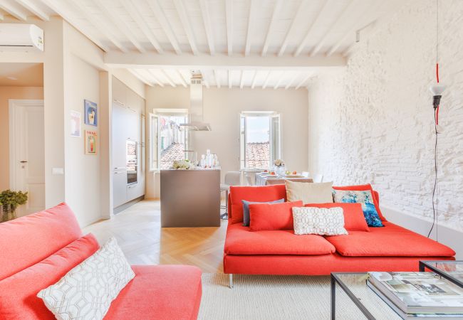 Appartement in Lucca - The White Lotus Penthouse, Modern Flat with Elevator Appartement in Lucca - The White Lotus Penthouse, Modern Flat with Elevator