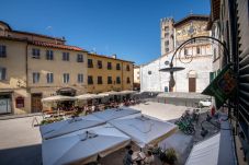 Appartement in Lucca - Wake Up to Lucca’s Golden View