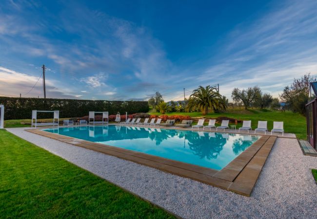 Villa in Capannori - 9 Bedrooms Luxury Villa with Pool in Lucca