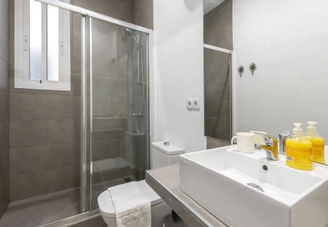 Apartamento en Madrid - Apartment Madrid Downtown Puerta del Sol M (PRE2A) Apartamento en Madrid - Apartment Madrid Downtown Puerta del Sol M (PRE2A)