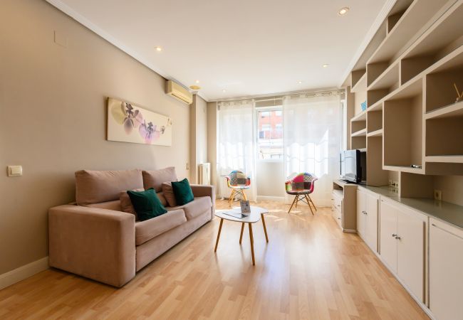 Apartamento en Madrid - Cozy Apartment Madrid. Bº SALAMANCA, IFEMA. AEROPUERTO. 2 ROOMS- 6 PAX - ELEVATOR .Temporal