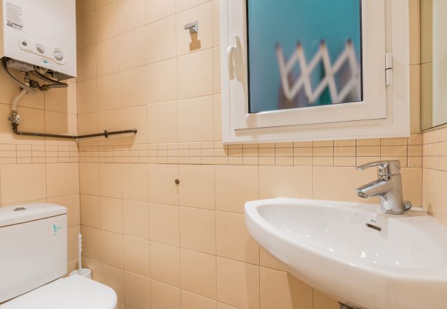 Apartamento en Barcelona - PARLAMENT, piso en alquiler reformado, moderno y muy bonito junto al mercado San Antonio en Barcelona centro Apartamento en Barcelona - PARLAMENT, piso en alquiler reformado, moderno y muy bonito junto al mercado San Antonio en Barcelona centro