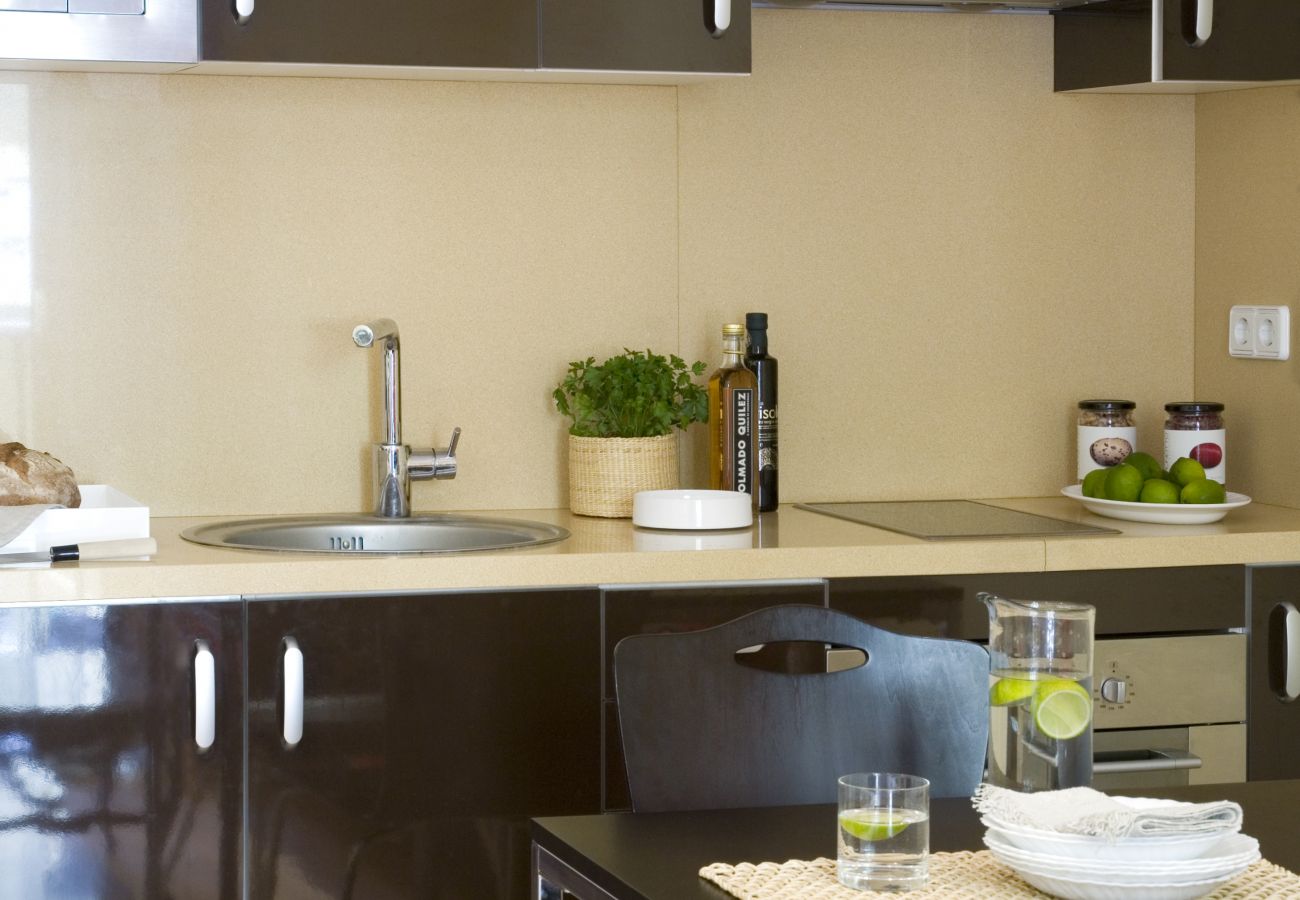 Apartamento en Barcelona - PARLAMENT, piso en alquiler reformado, moderno y muy bonito junto al mercado San Antonio en Barcelona centro Apartamento en Barcelona - PARLAMENT, piso en alquiler reformado, moderno y muy bonito junto al mercado San Antonio en Barcelona centro