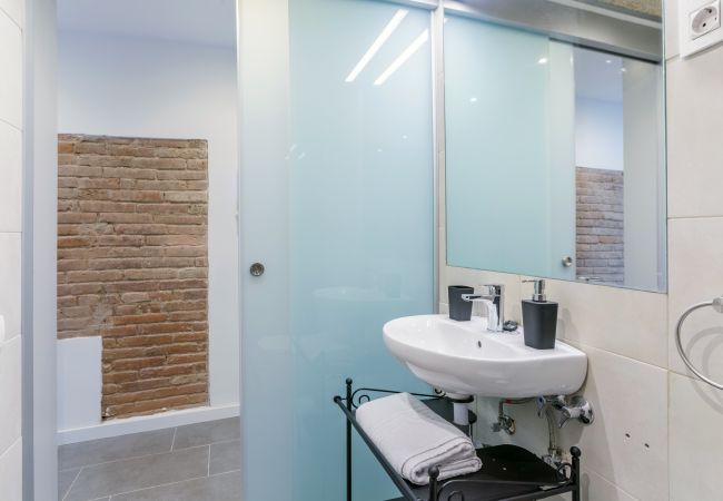 Apartamento en Barcelona - Family DELUXE amplio piso con terraza y piscina en Barcelona centro Apartamento en Barcelona - Family DELUXE amplio piso con terraza y piscina en Barcelona centro